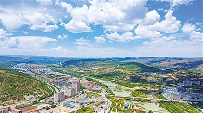 <p>　　宜居宜业的彭阳县城。</p>
