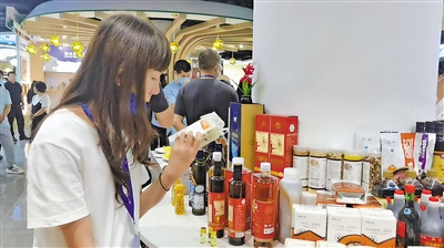 <p>　　区外经销商对宁夏农特产品兴趣浓厚。</p>