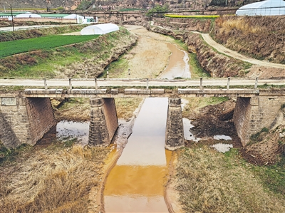<p>　　红河河谷曾是丝路古道。</p>